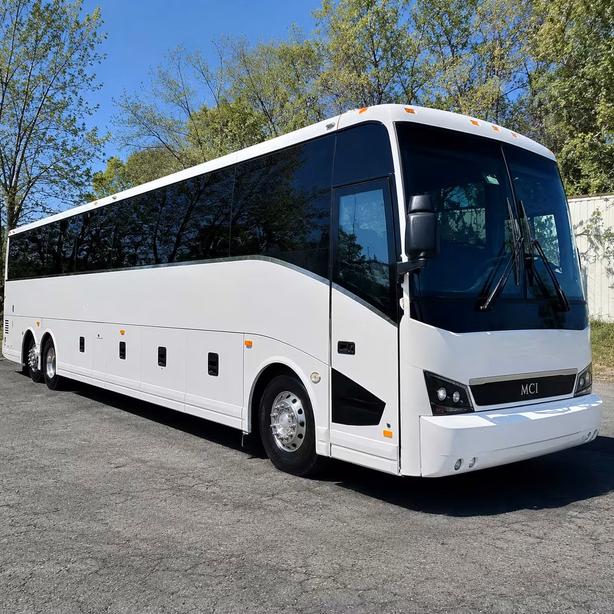 charter buses and minibuses for school field trips to the north carolina museum of natural sciences